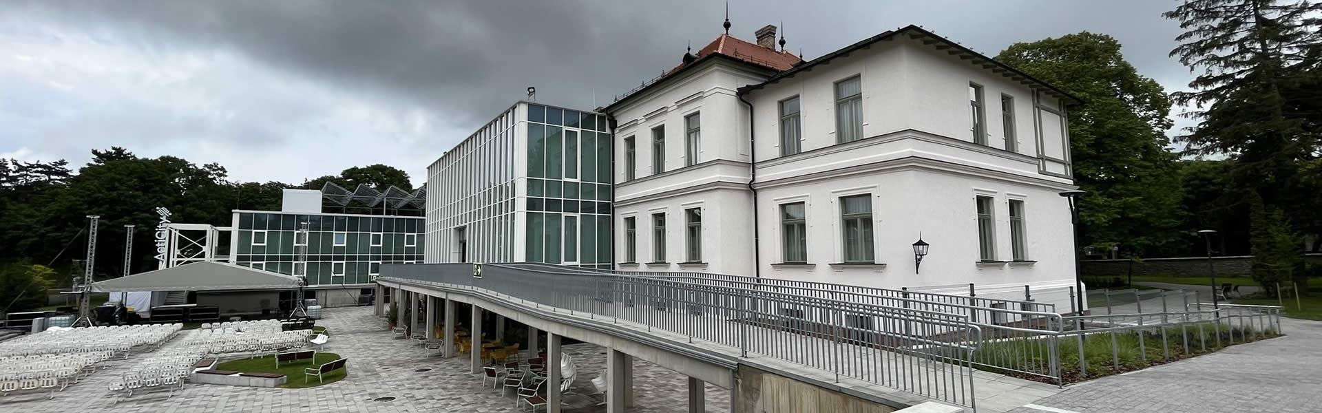Außenansicht des ActiCity Zentrum für Tanz und Bewegung in Veszprém.